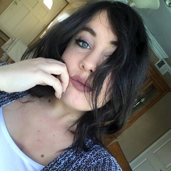 Meet your Posher, Delaney - Picture 1 of 1